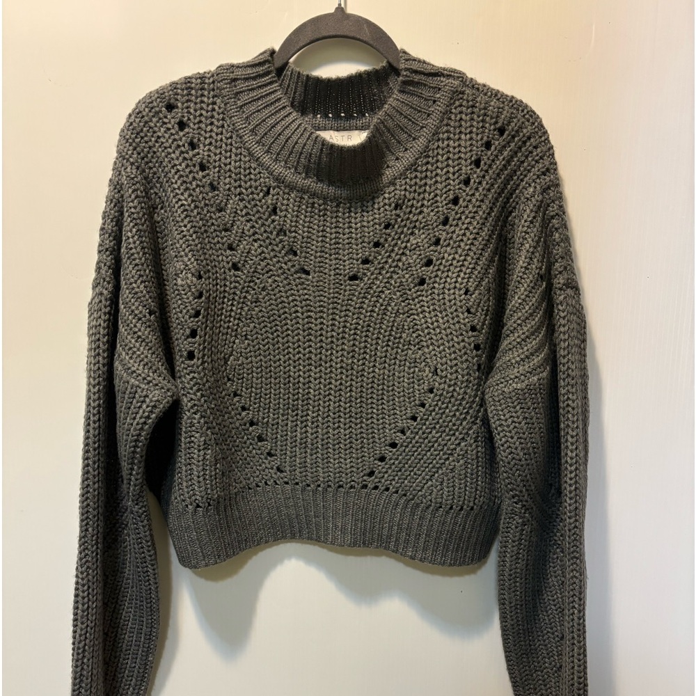 Cropped sweater